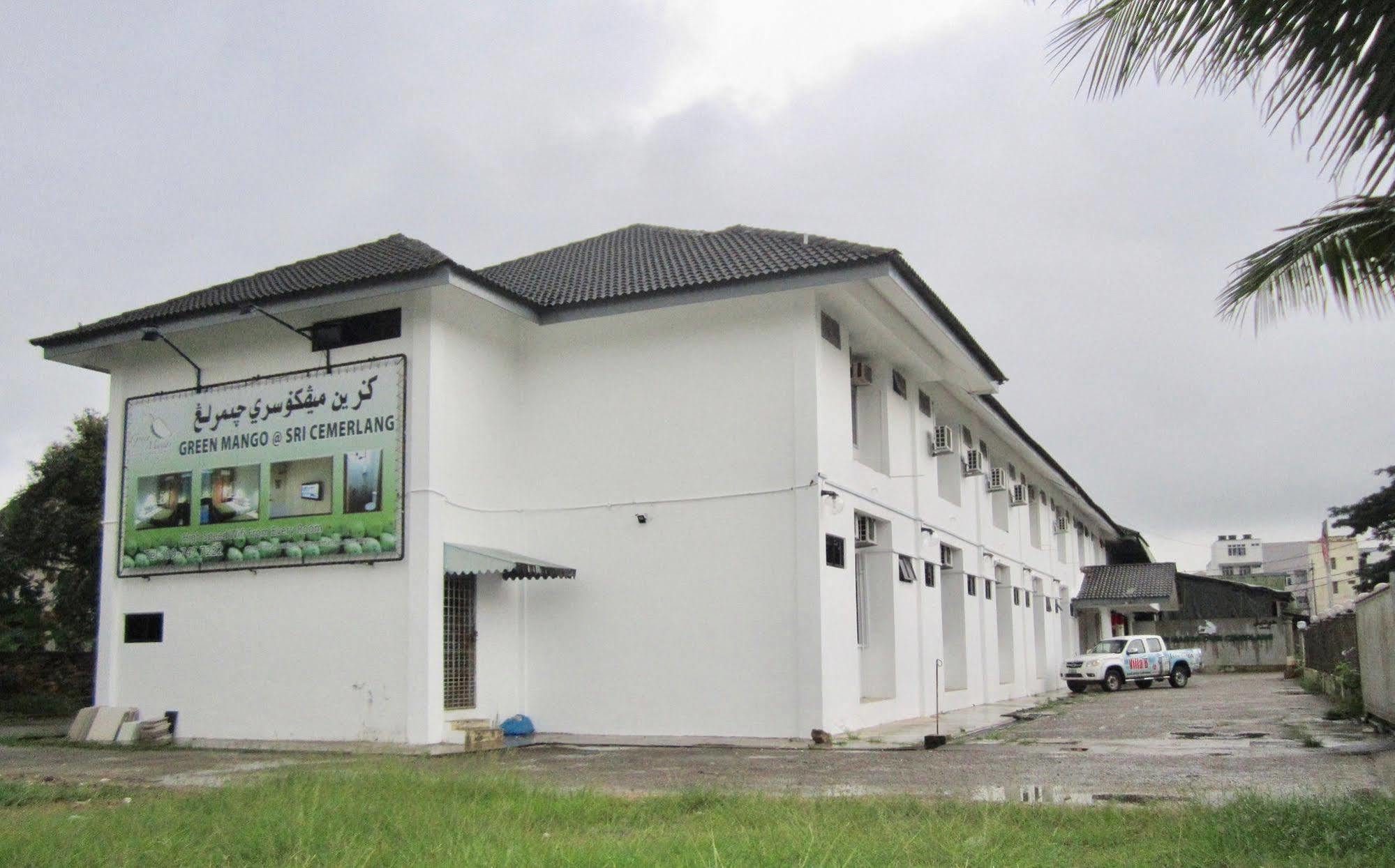Oyo 89438 Green Mango Sri Cemerlang Kota Bharu Exterior foto